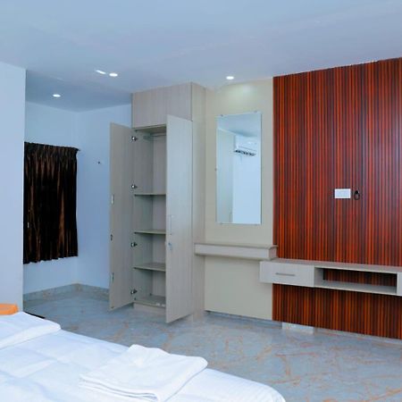 Grand Sangeetham Inn Tiruchchendūr 外观 照片
